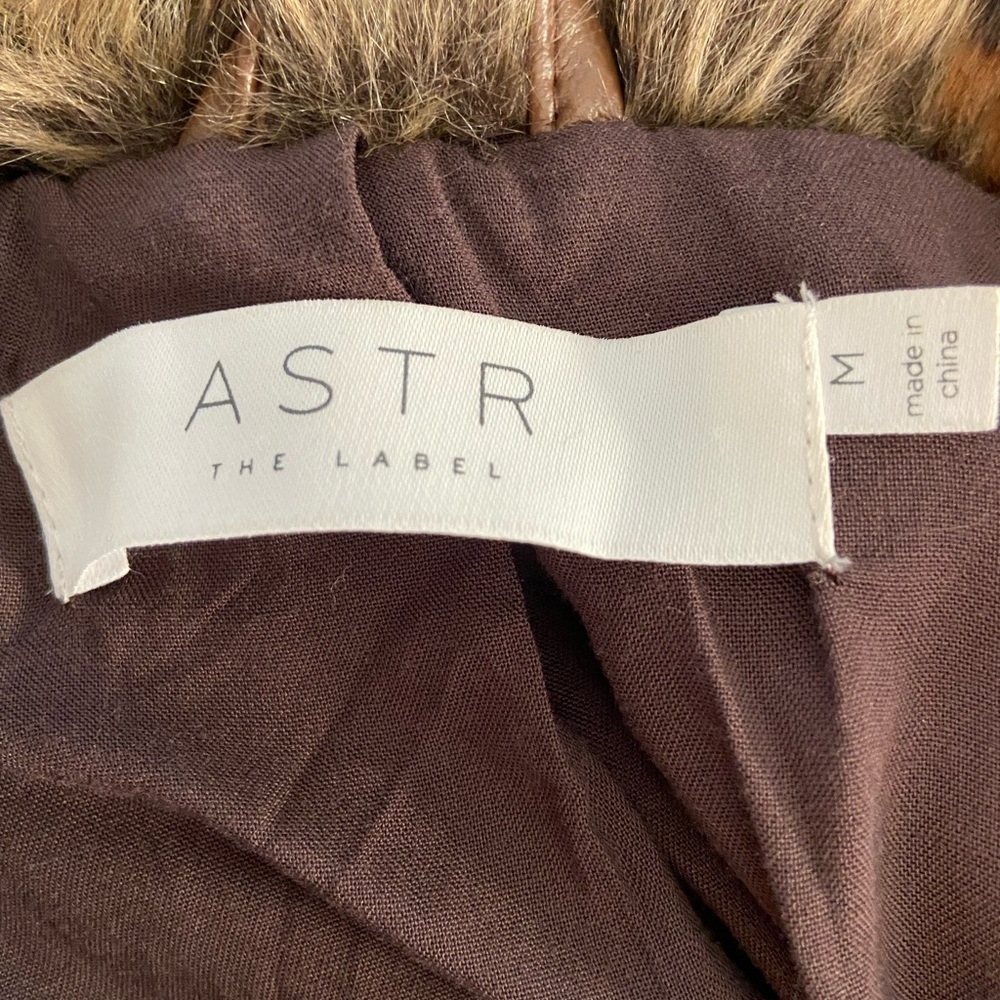 ASTR The Label NWOT Faux Fur Leopard Jacket - Picture 3 of 8